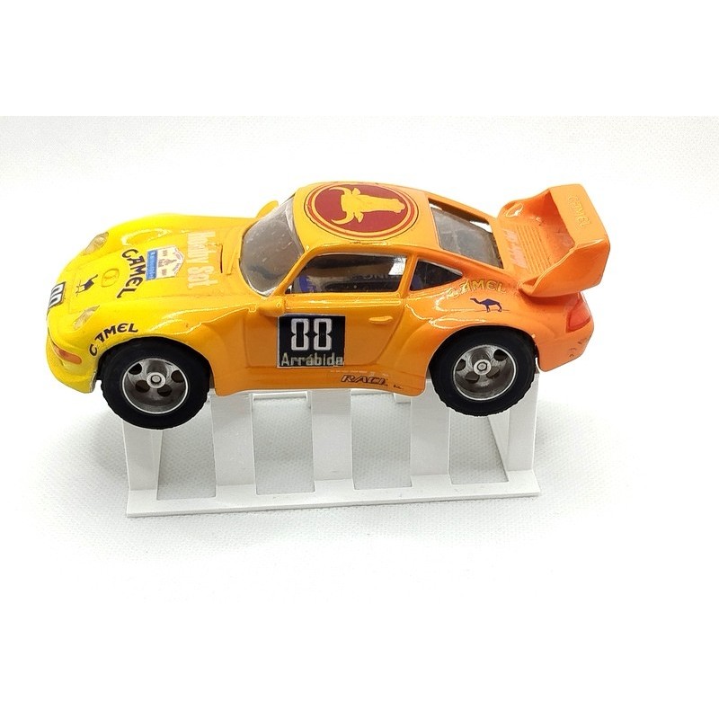 Expositor coches elevador