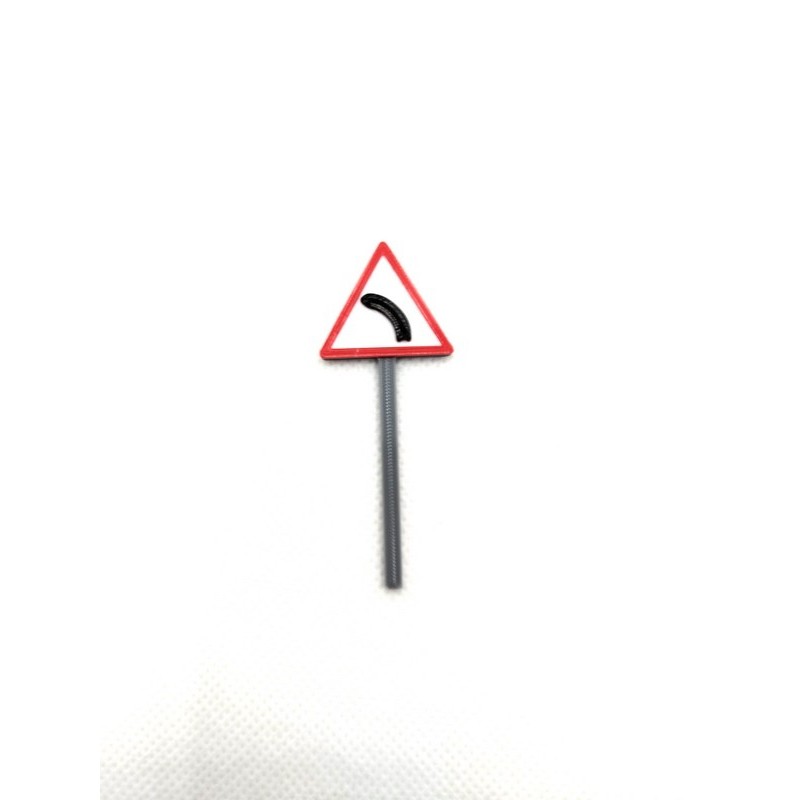 Señal de peligro curva a izquierda