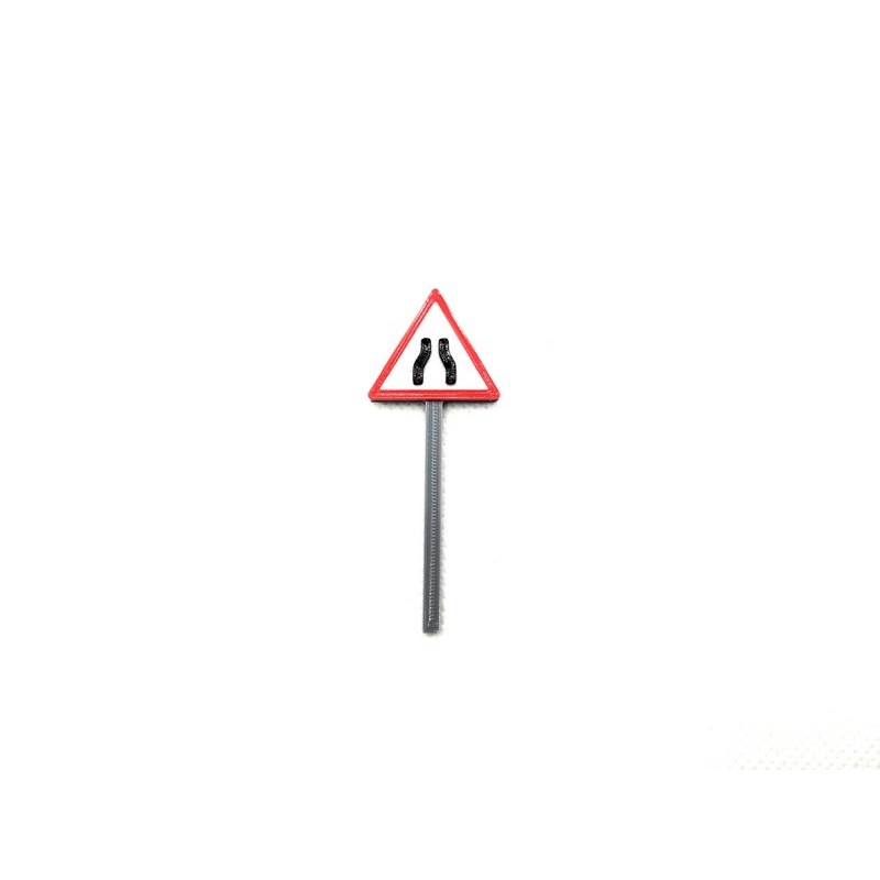 Señal estrechamiento de la calzada